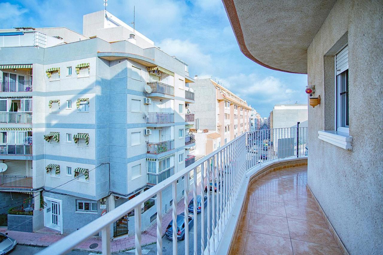 125 City Beach - Alicante Holiday 托雷维耶哈 外观 照片